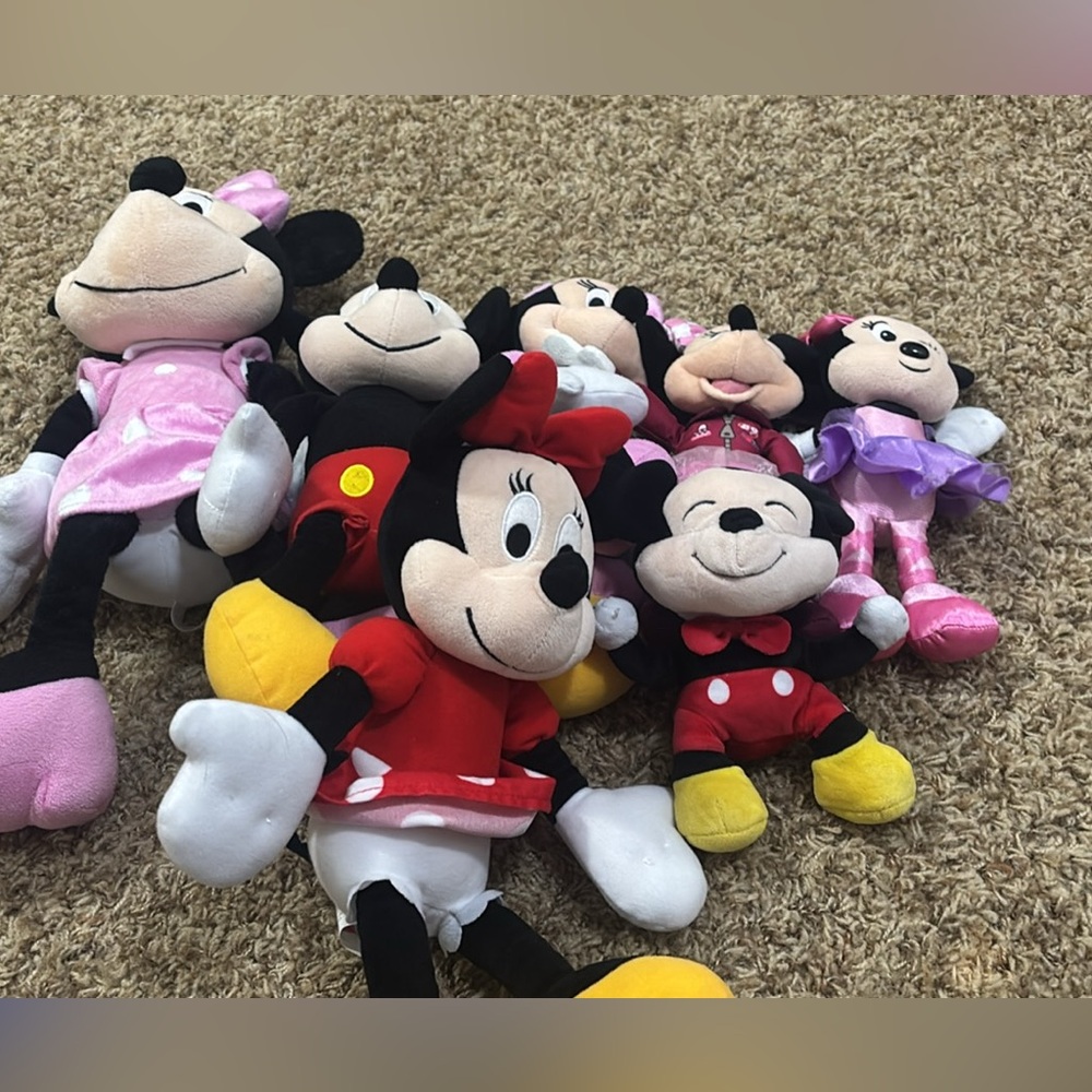Minnie Mouse lot
